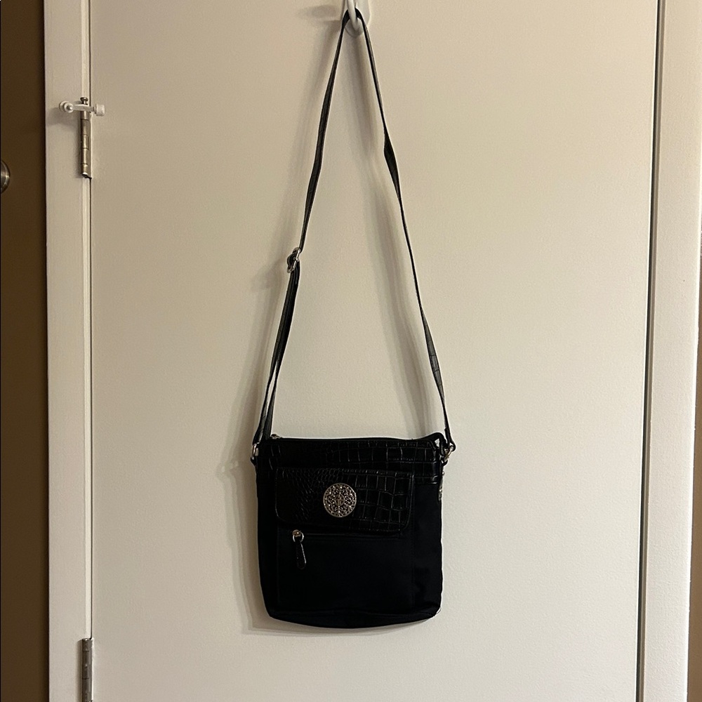 GianiBernini Black Crossbody Shoulder Bag with Decorative Medallion
